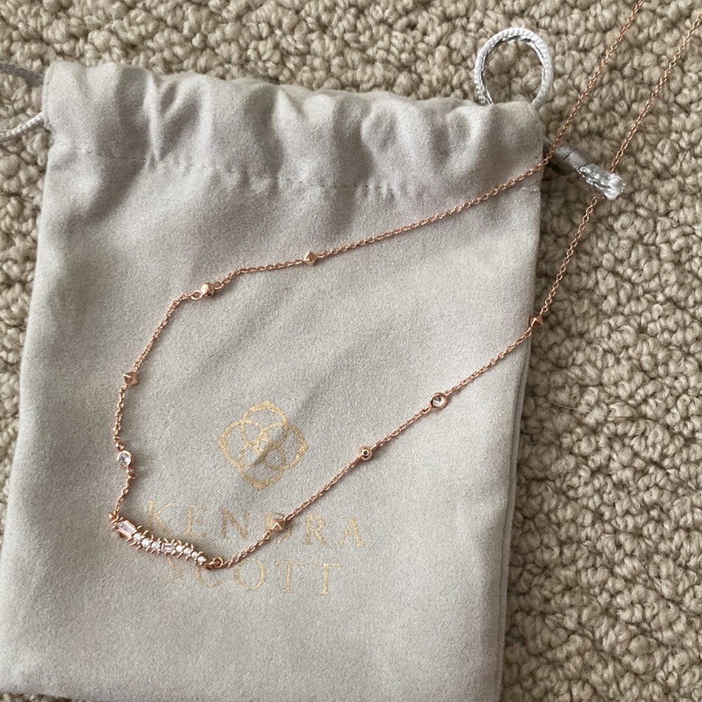 NEW Kendra Scott Kim Pendant Necklace Caterpillar Gold Layering Necklace NWOT - Picture 4 of 7